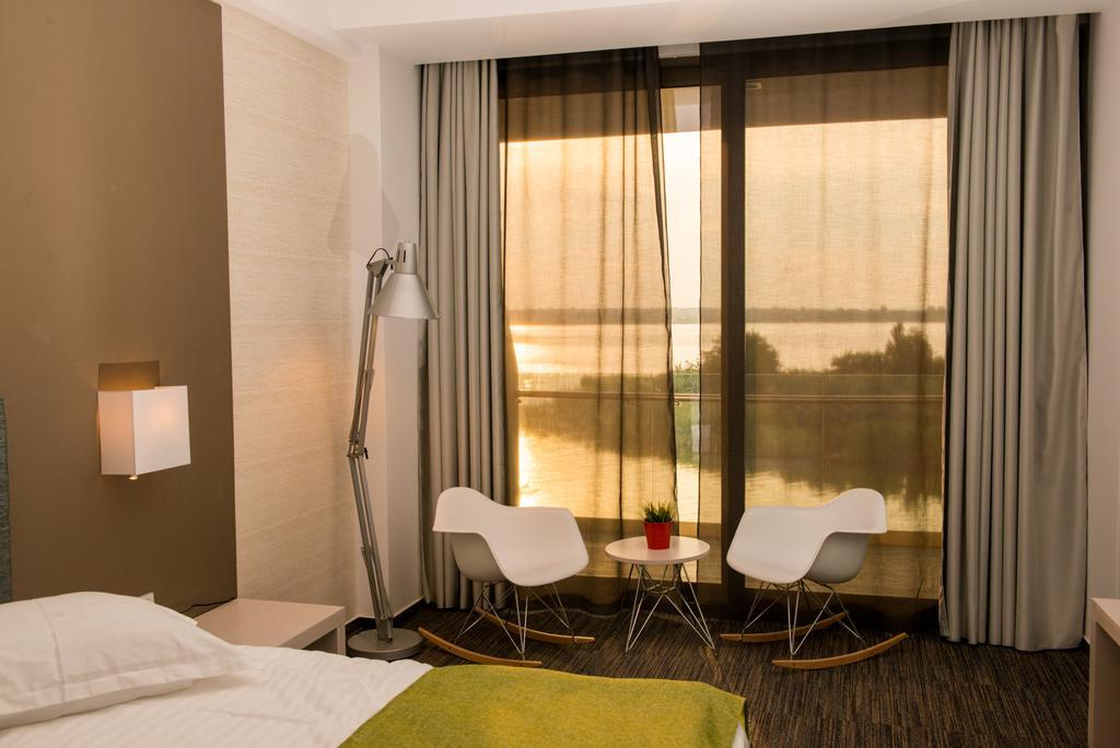 Hotel On Plonge Junior Mamaia Bagian luar foto