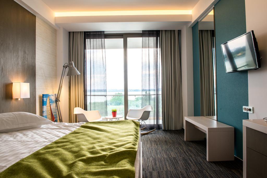 Hotel On Plonge Junior Mamaia Ruang foto